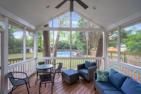 Cozy Home w/ POOL + BABY Gear in Prime Area